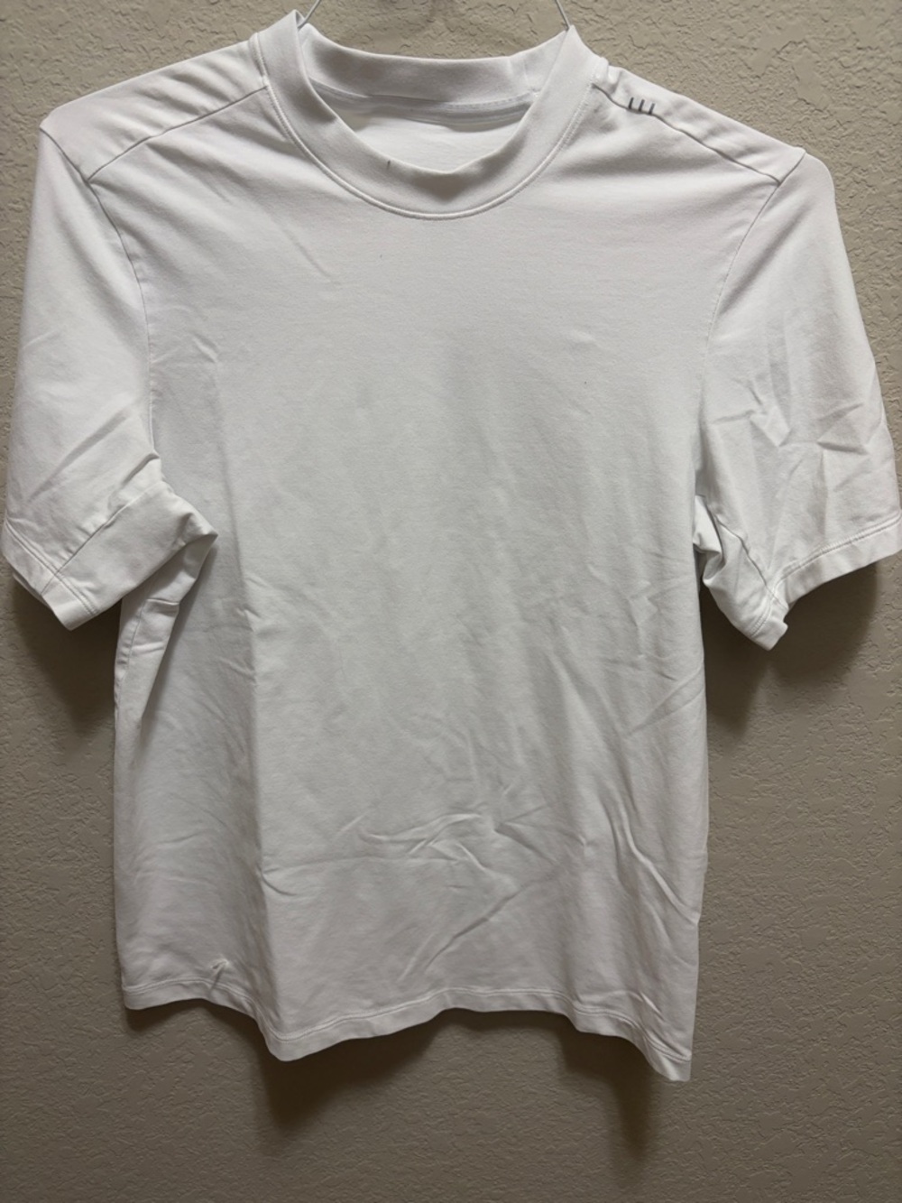 Men’s lululemon zeroed in tee